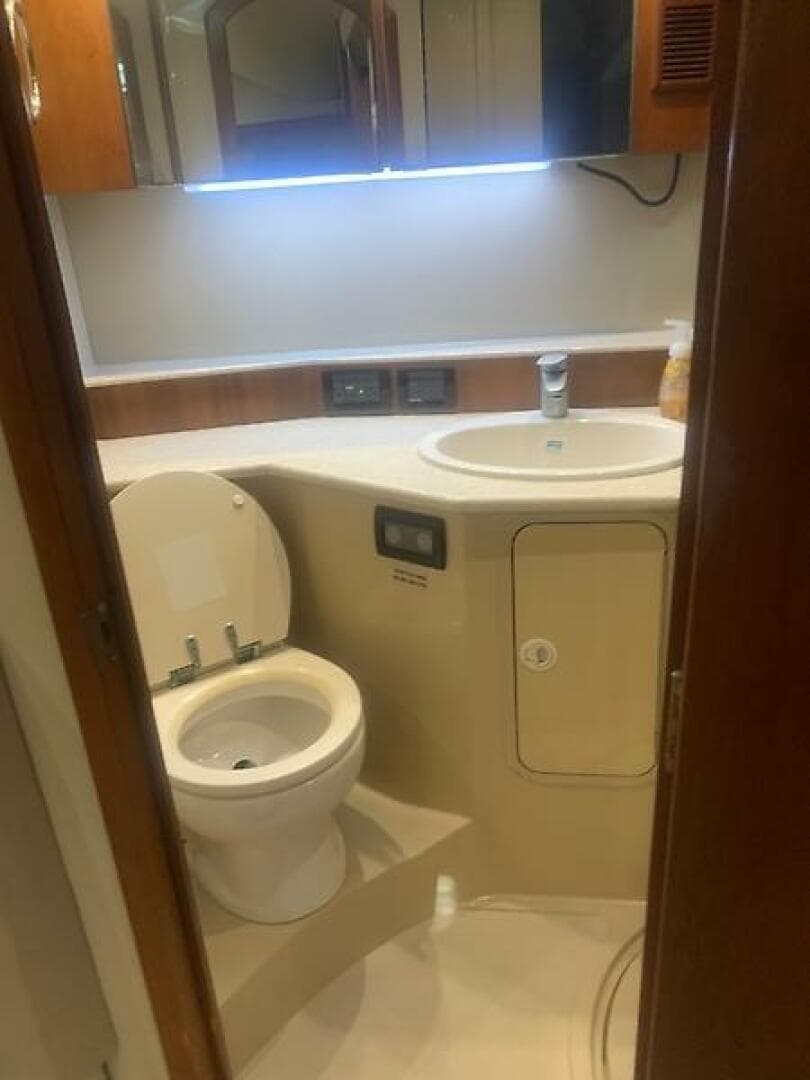 2006 Rampage 38 Express — photo 35