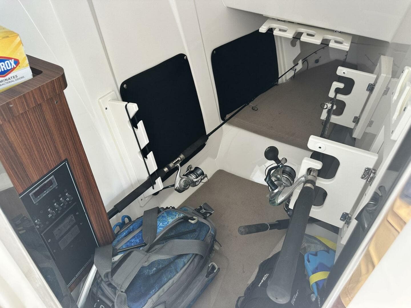 2023 Pursuit DC 295 — photo 20