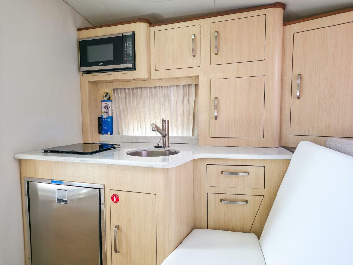 2026 Regal 33 Xo — photo 29