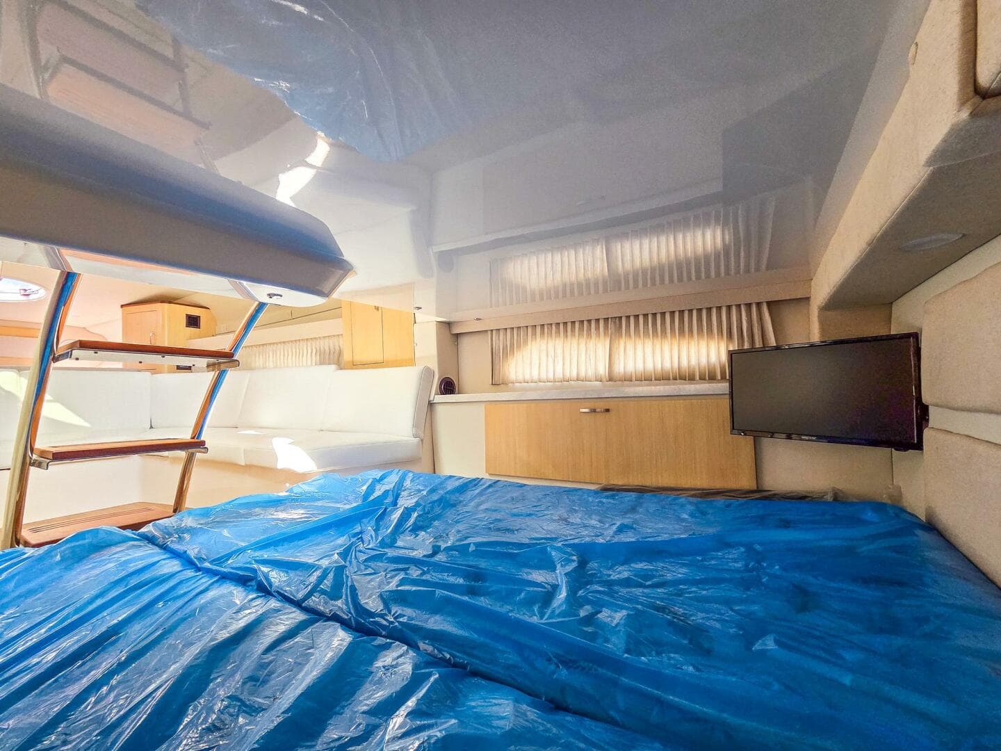 2026 Regal 33 Xo — photo 35