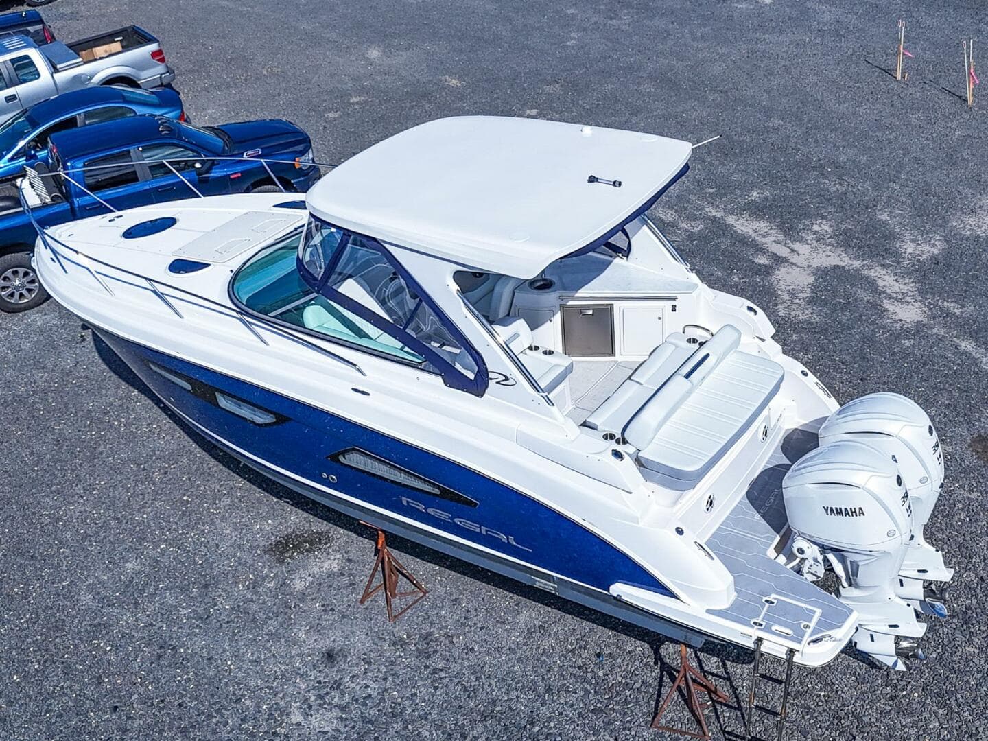 2026 Regal 33 Xo — photo 3