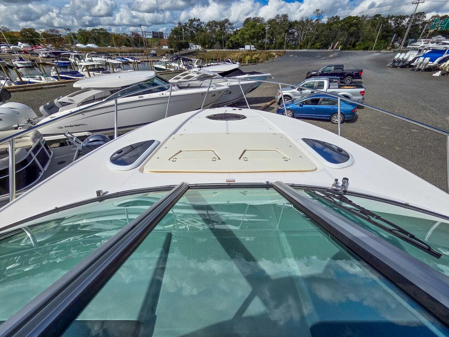 2026 Regal 33 Xo — photo 27