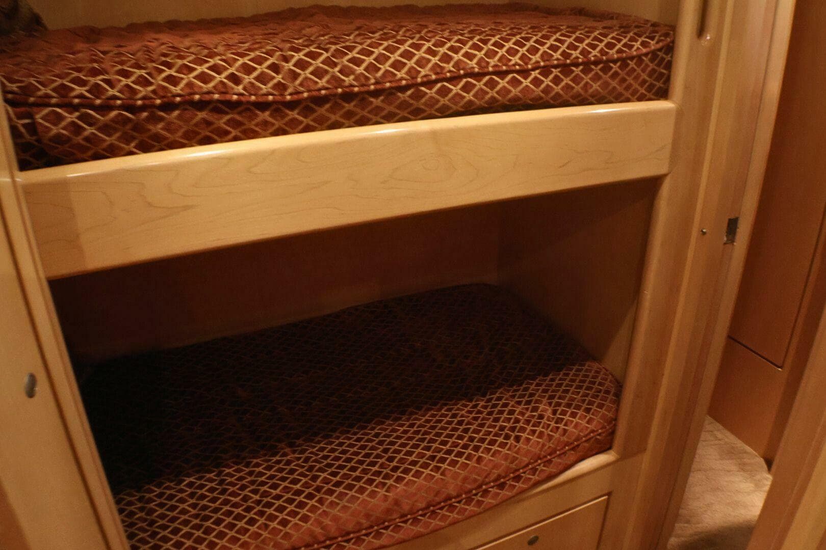 2001 Donzi 73 Sport Yacht — photo 41