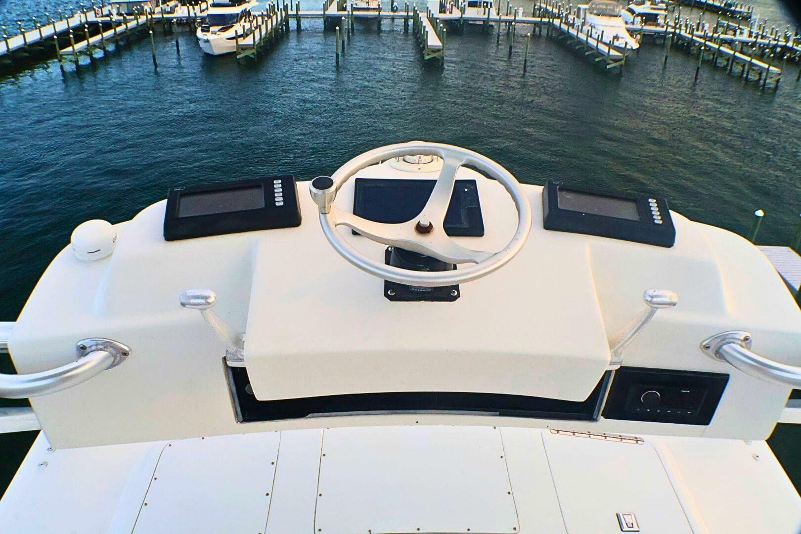 2001 Donzi 73 Sport Yacht — photo 61