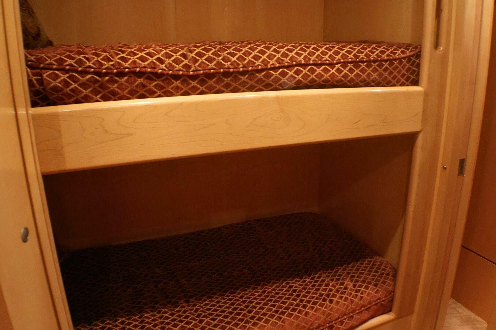 2001 Donzi 73 Sport Yacht — photo 42