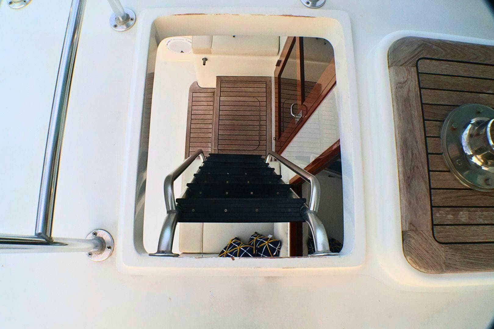 2001 Donzi 73 Sport Yacht — photo 51