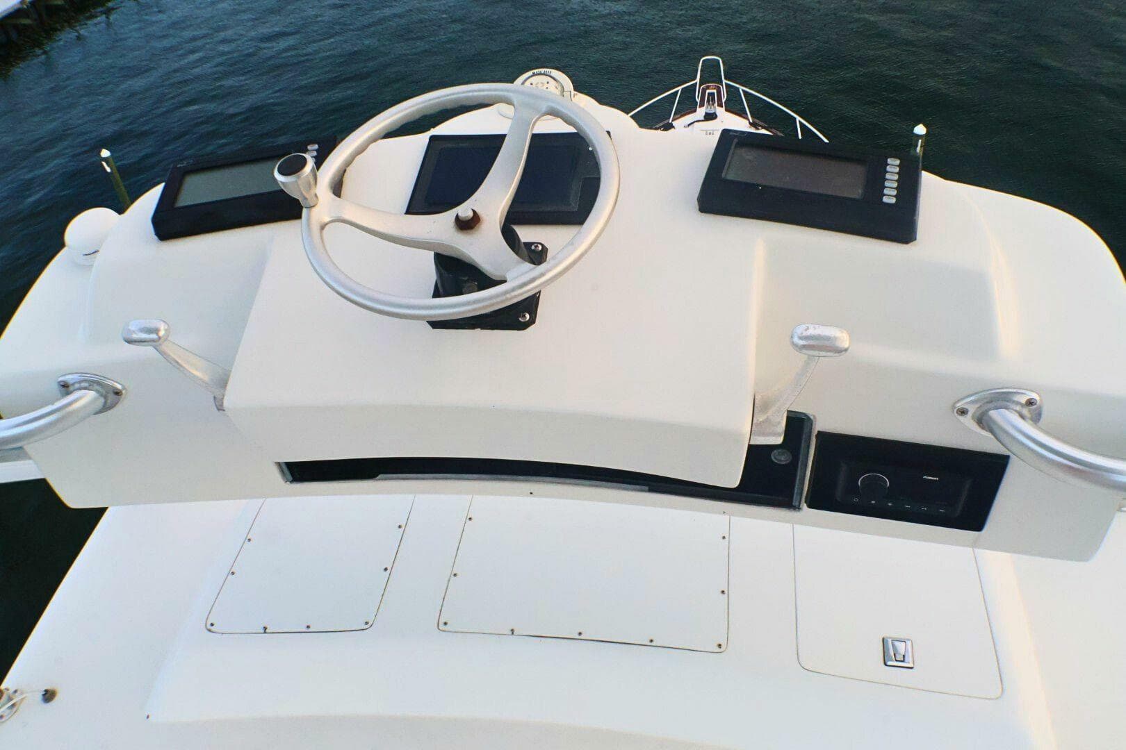 2001 Donzi 73 Sport Yacht — photo 62