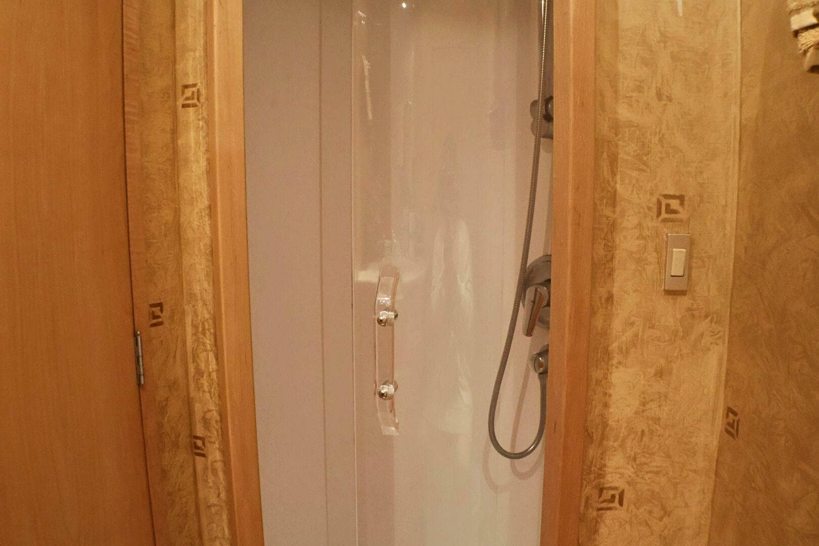 2001 Donzi 73 Sport Yacht — photo 38