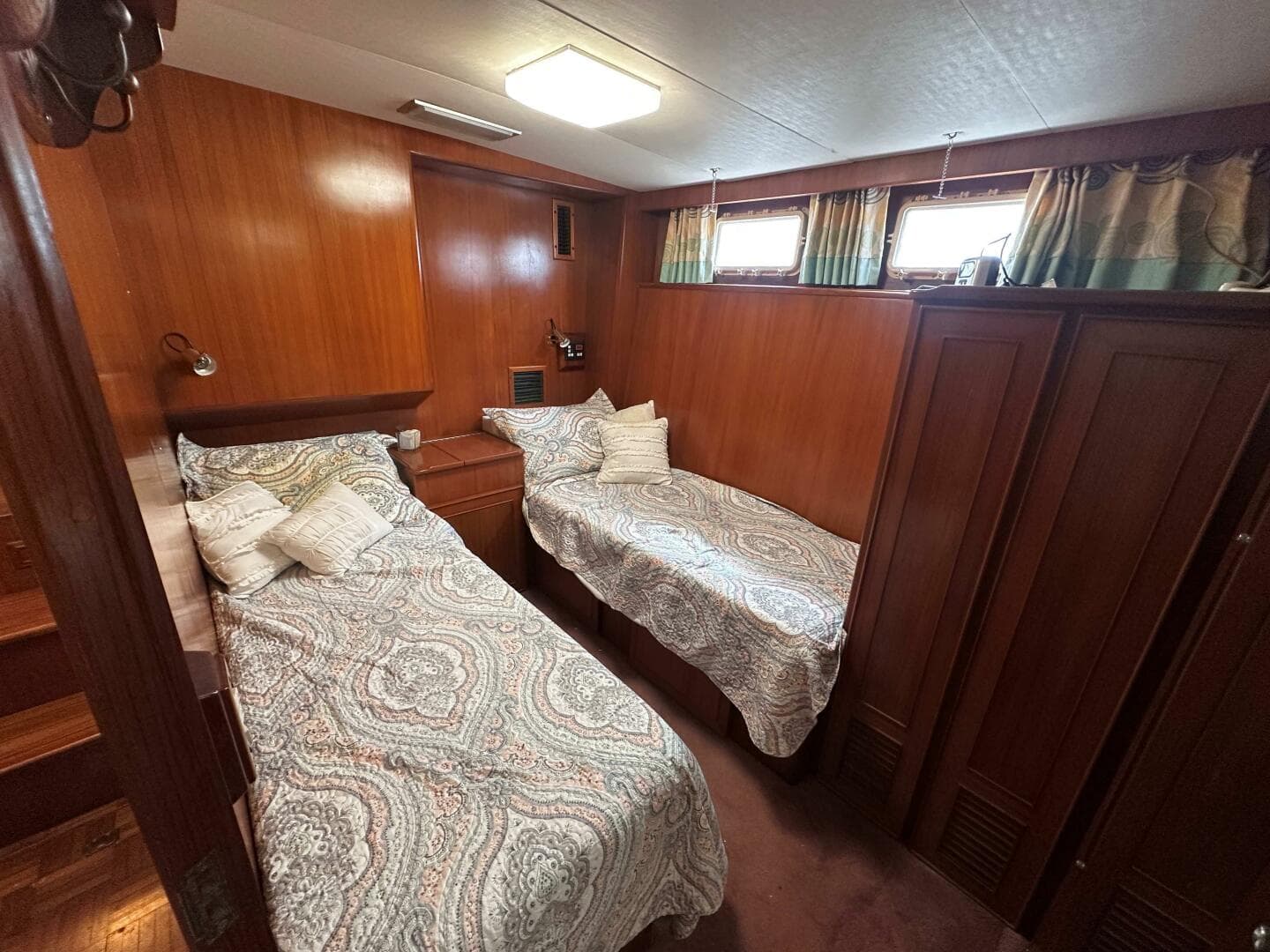 1989 Jefferson Marquessa 52 — photo 33