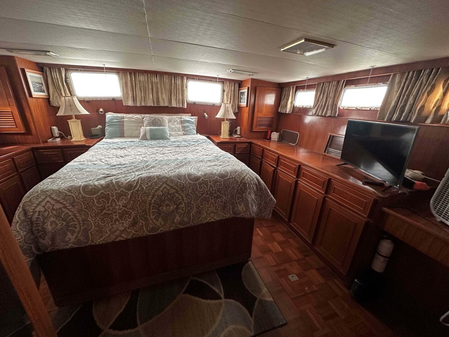 1989 Jefferson Marquessa 52 — photo 34