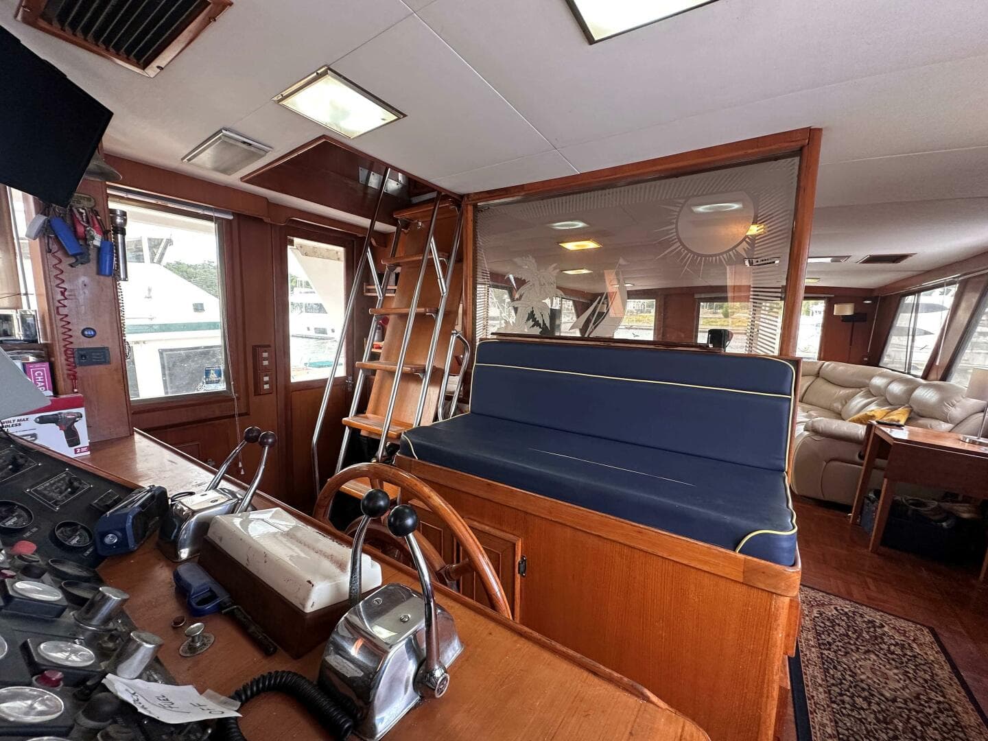 1989 Jefferson Marquessa 52 — photo 16