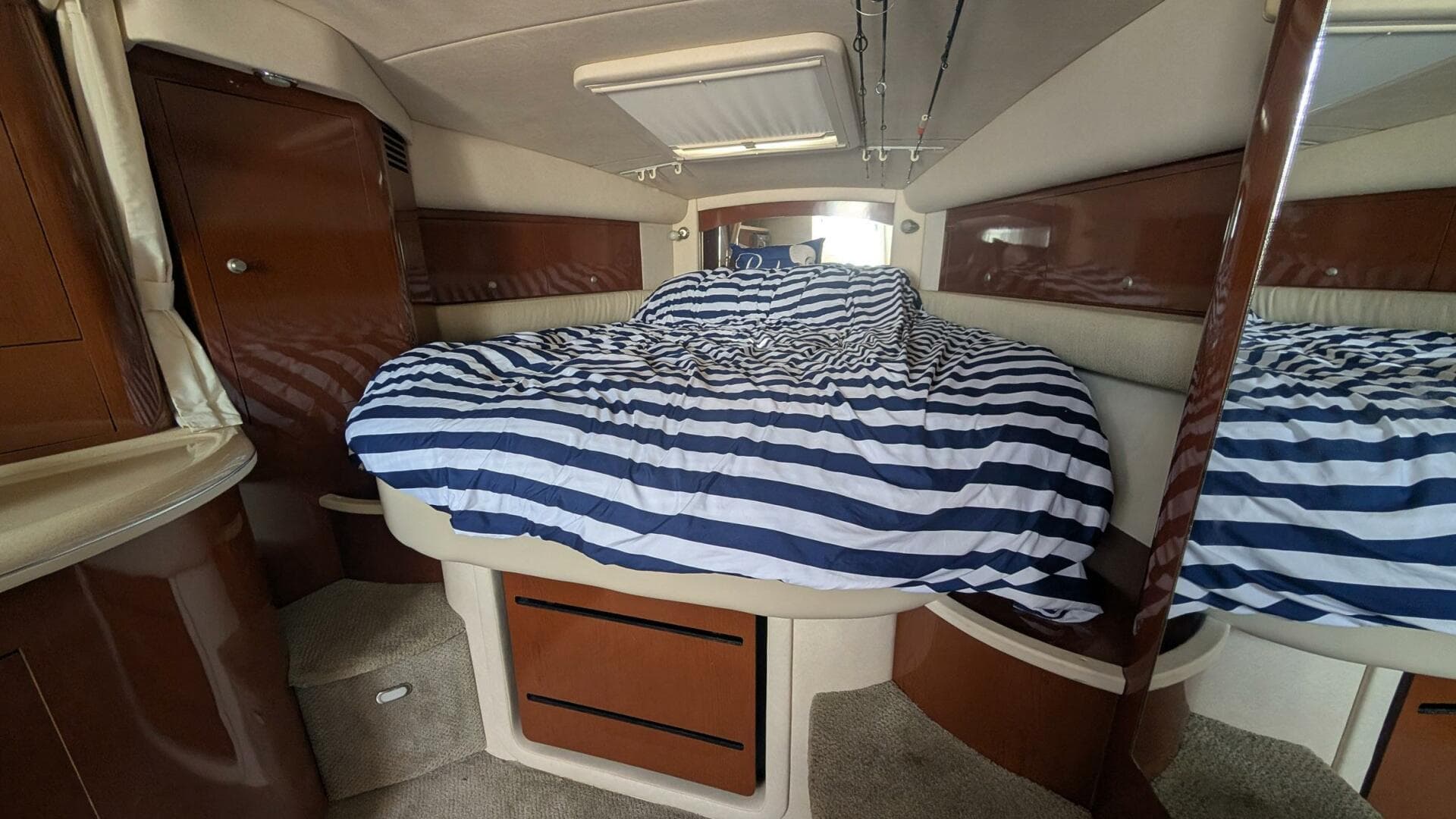 2008 Sea Ray 340 Sundancer Sportsman — photo 11