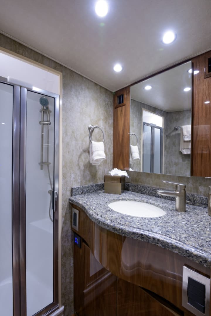 2017 Viking 48 Convertible — photo 13