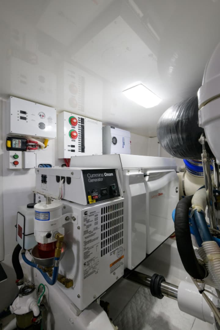 2017 Viking 48 Convertible — photo 37