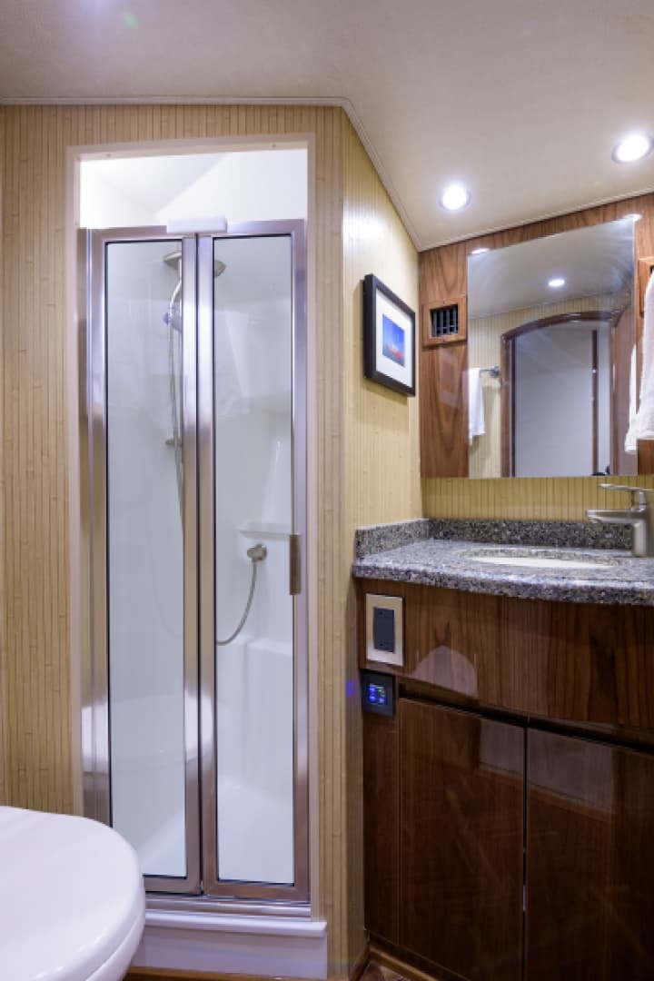 2017 Viking 48 Convertible — photo 16