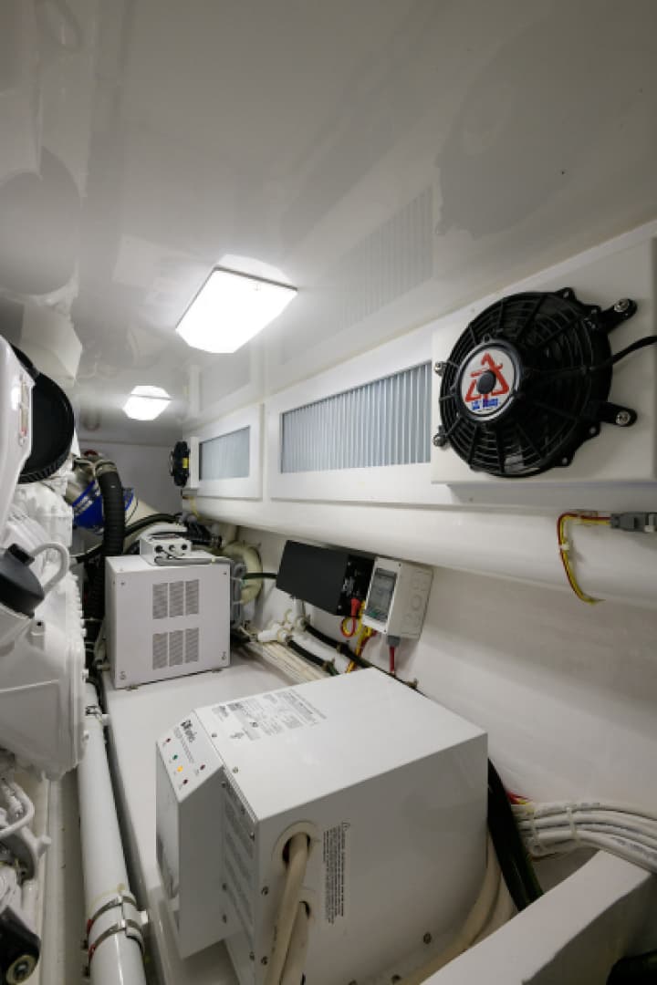 2017 Viking 48 Convertible — photo 35