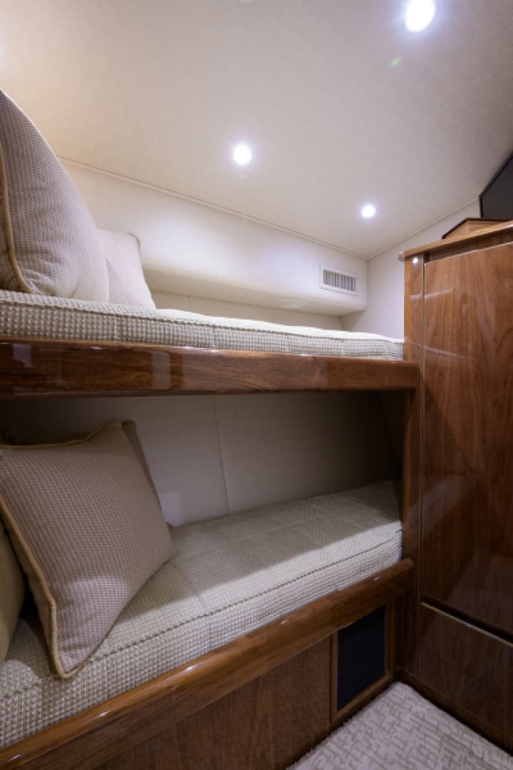 2017 Viking 48 Convertible — photo 15