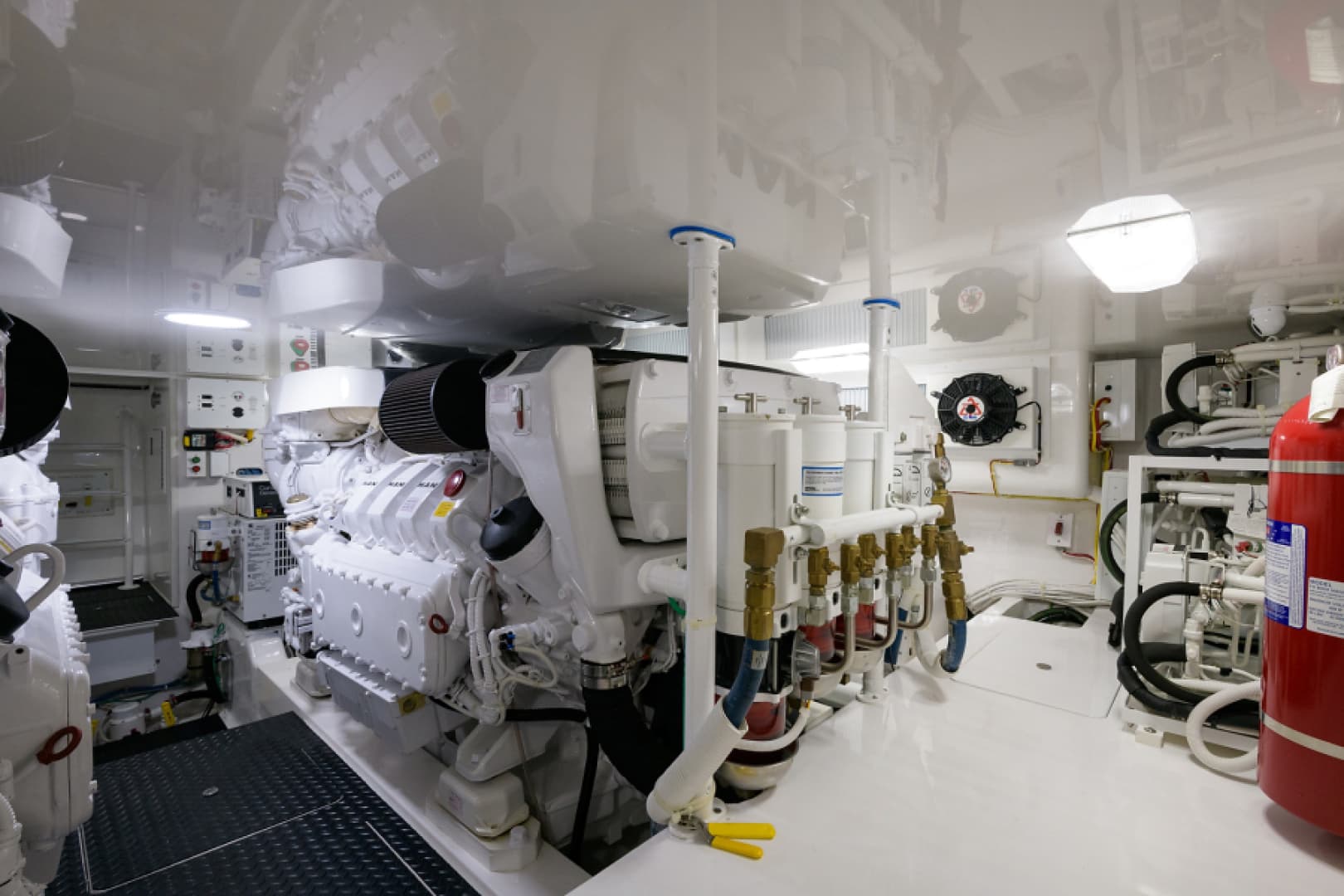 2017 Viking 48 Convertible — photo 33