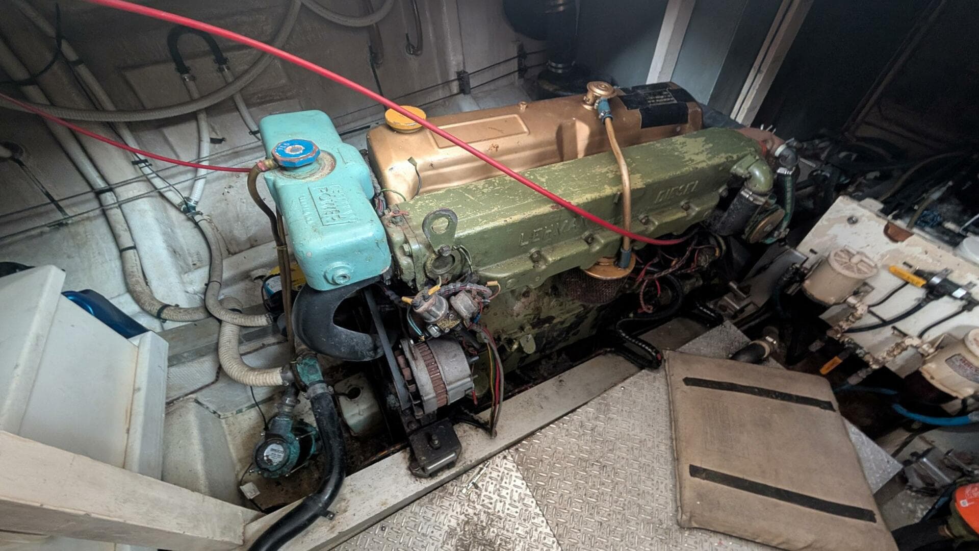 1983 Grand Banks 42 Classic — photo 23