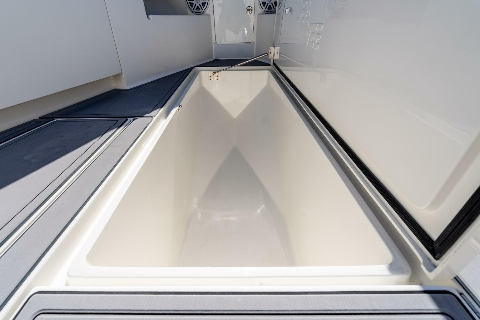 2018 Seavee 370Z — photo 13