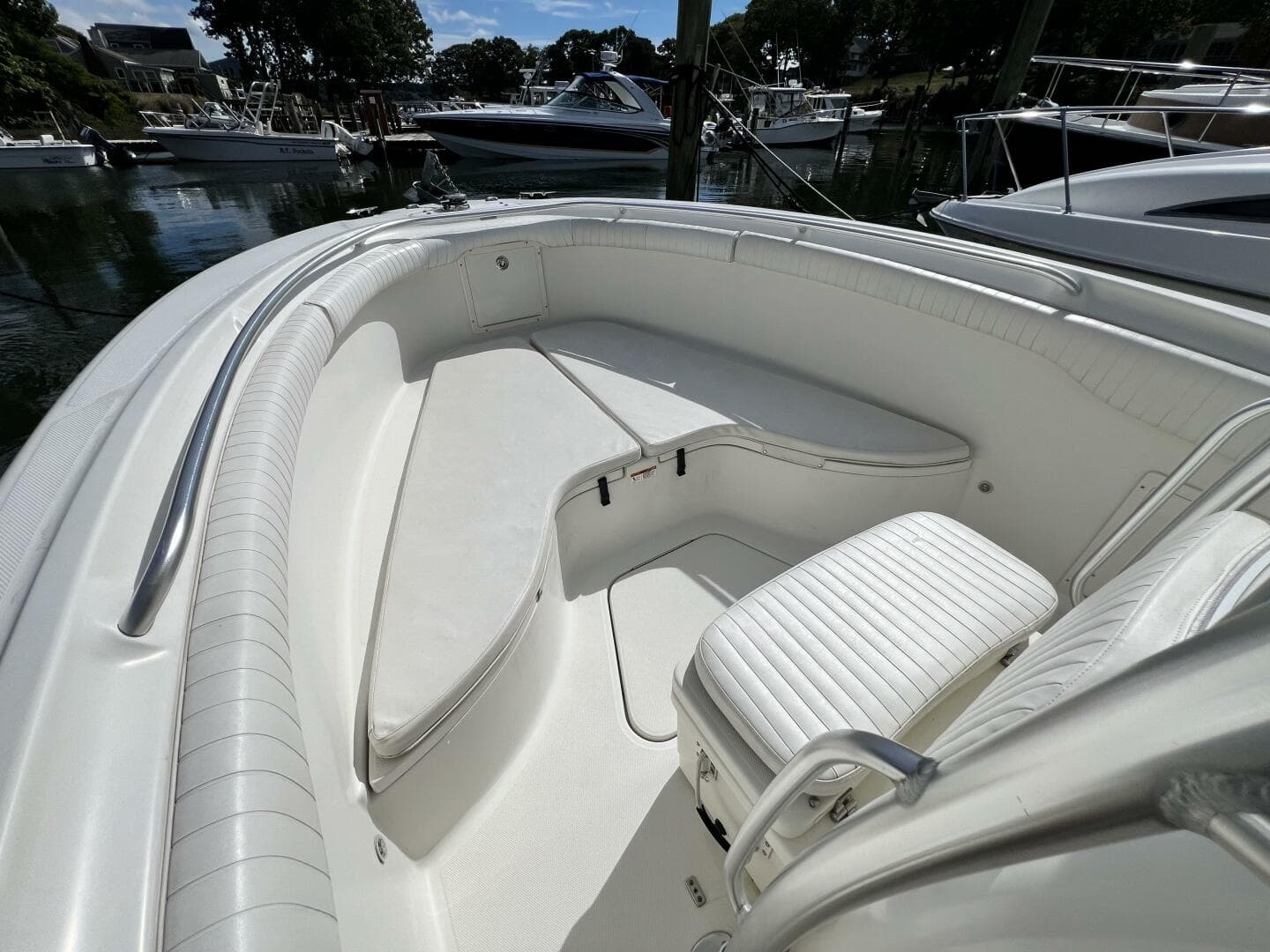 2009 Hydra-Sports 2500 Vector — photo 21