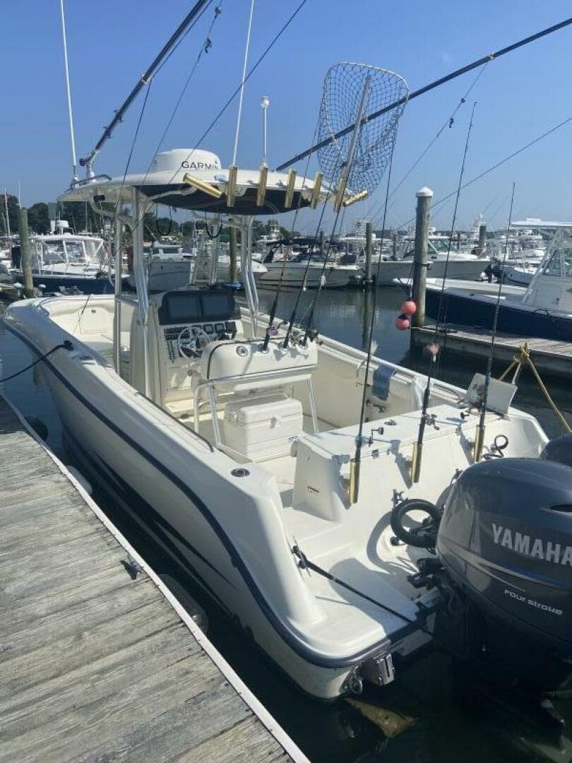 2009 Hydra-Sports 2500 Vector — photo 4