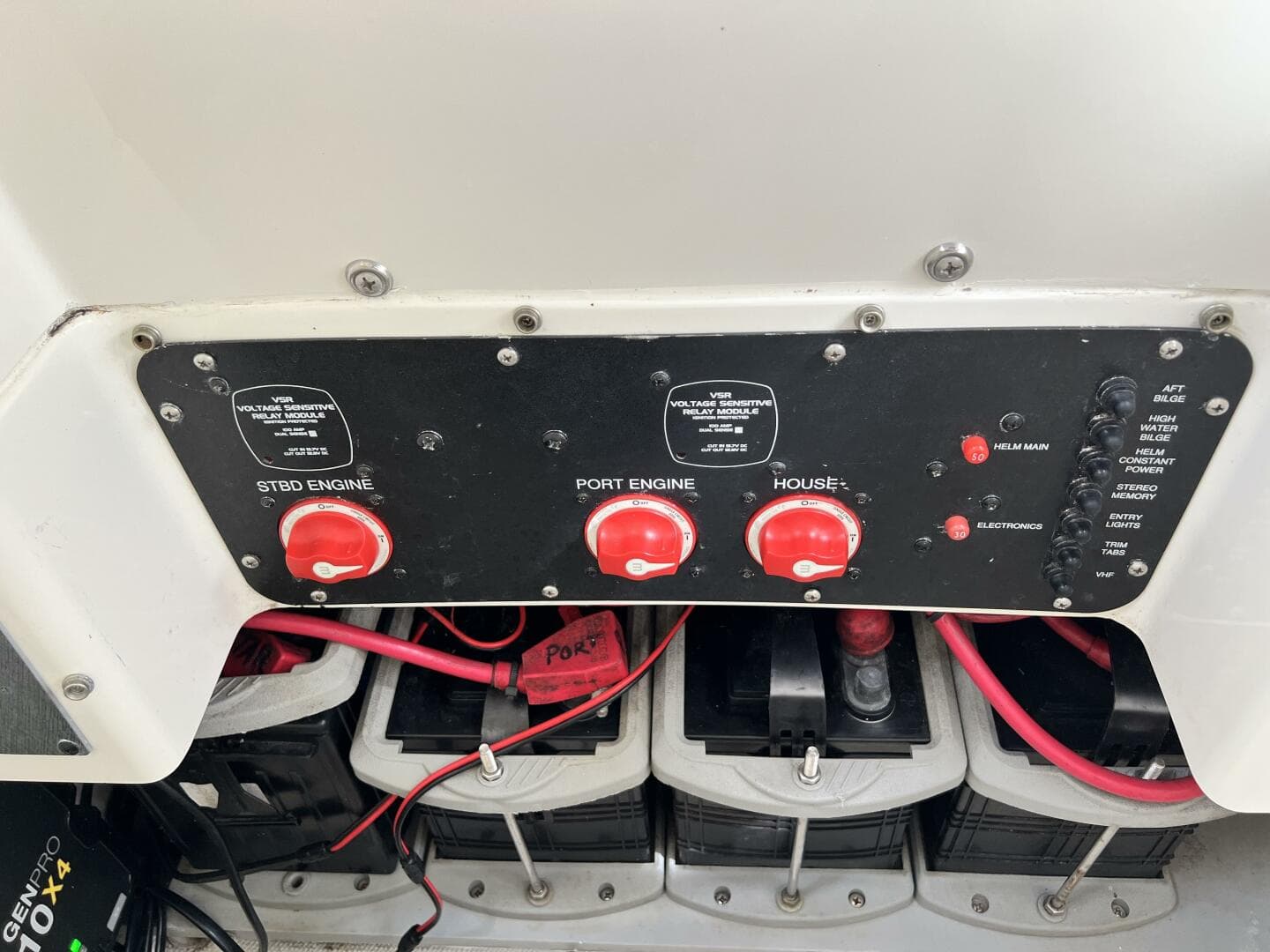 2009 Hydra-Sports 2500 Vector — photo 23