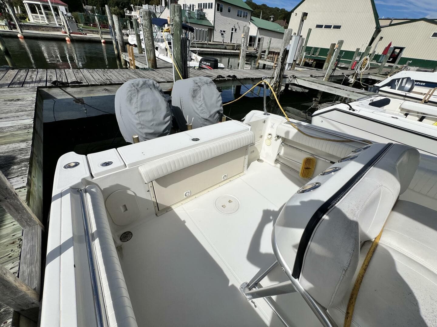 2009 Hydra-Sports 2500 Vector — photo 18