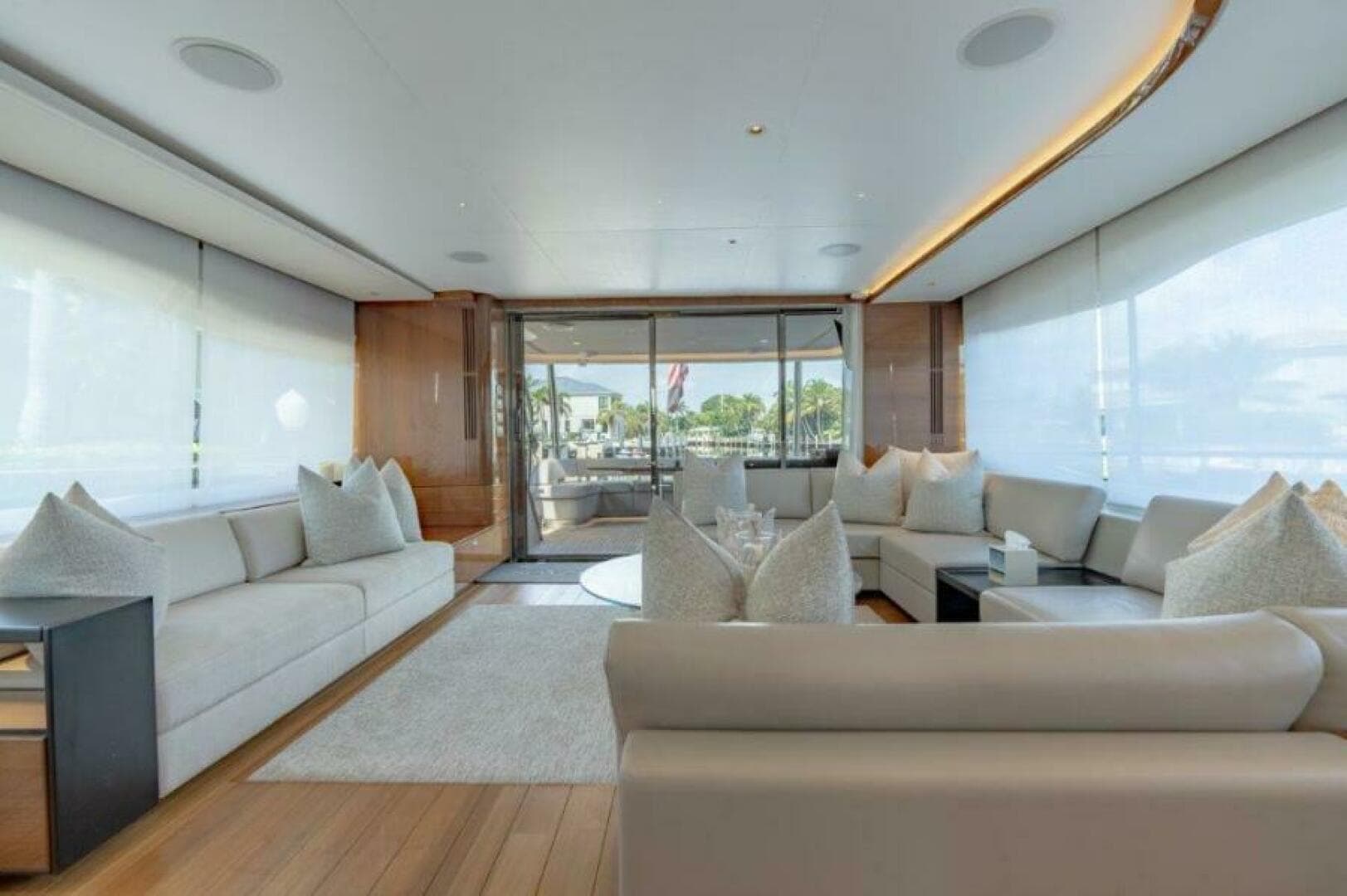 2019 Princess Motor Yacht — photo 3