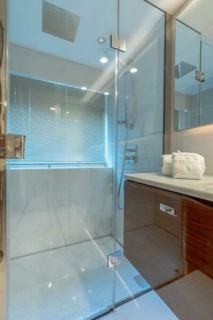 2019 Princess Motor Yacht — photo 10