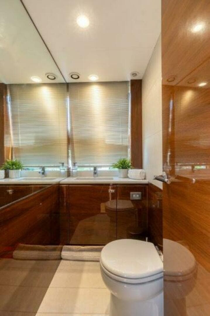 2019 Princess Motor Yacht — photo 15