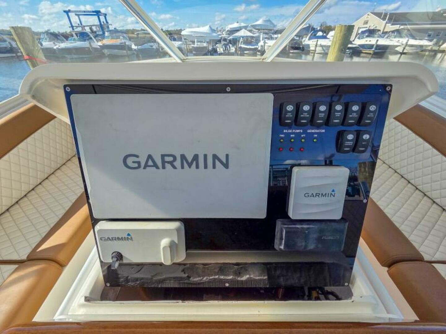 2005 Buddy Davis 35 Express — photo 20