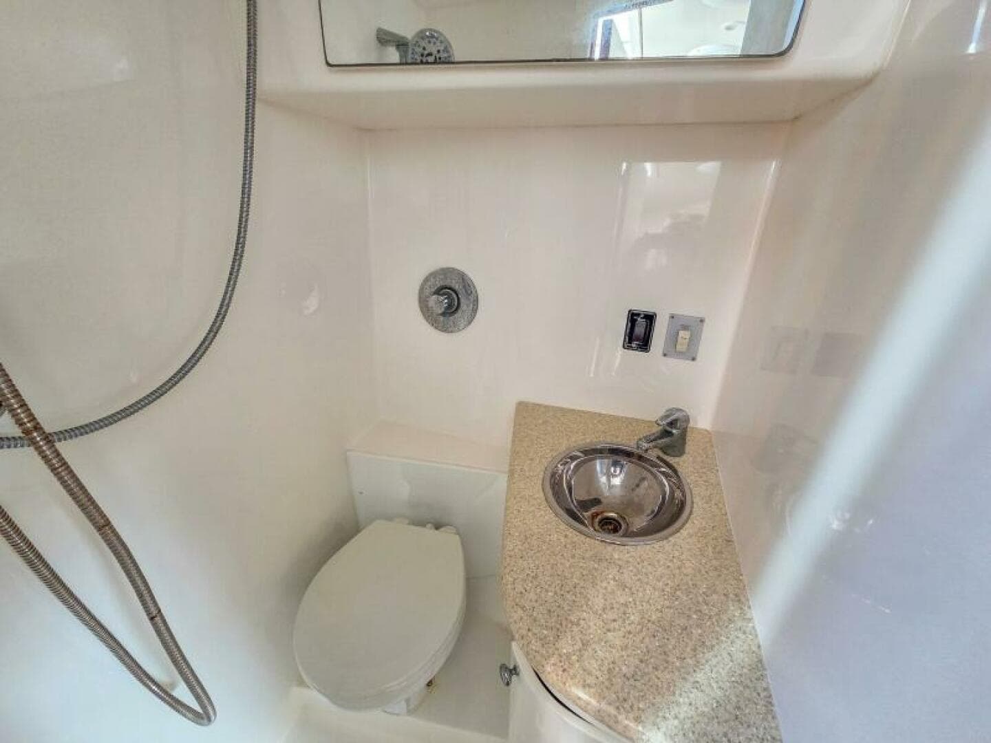 2005 Buddy Davis 35 Express — photo 37