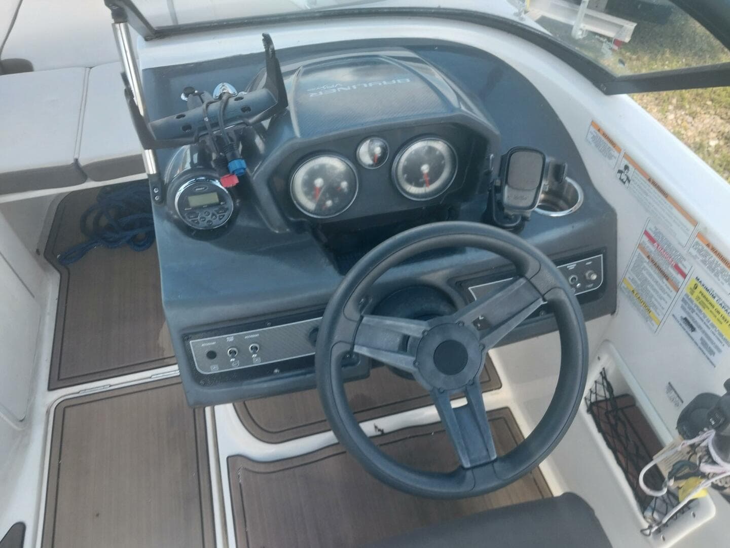 2017 Bayliner Vr 5 — photo 5