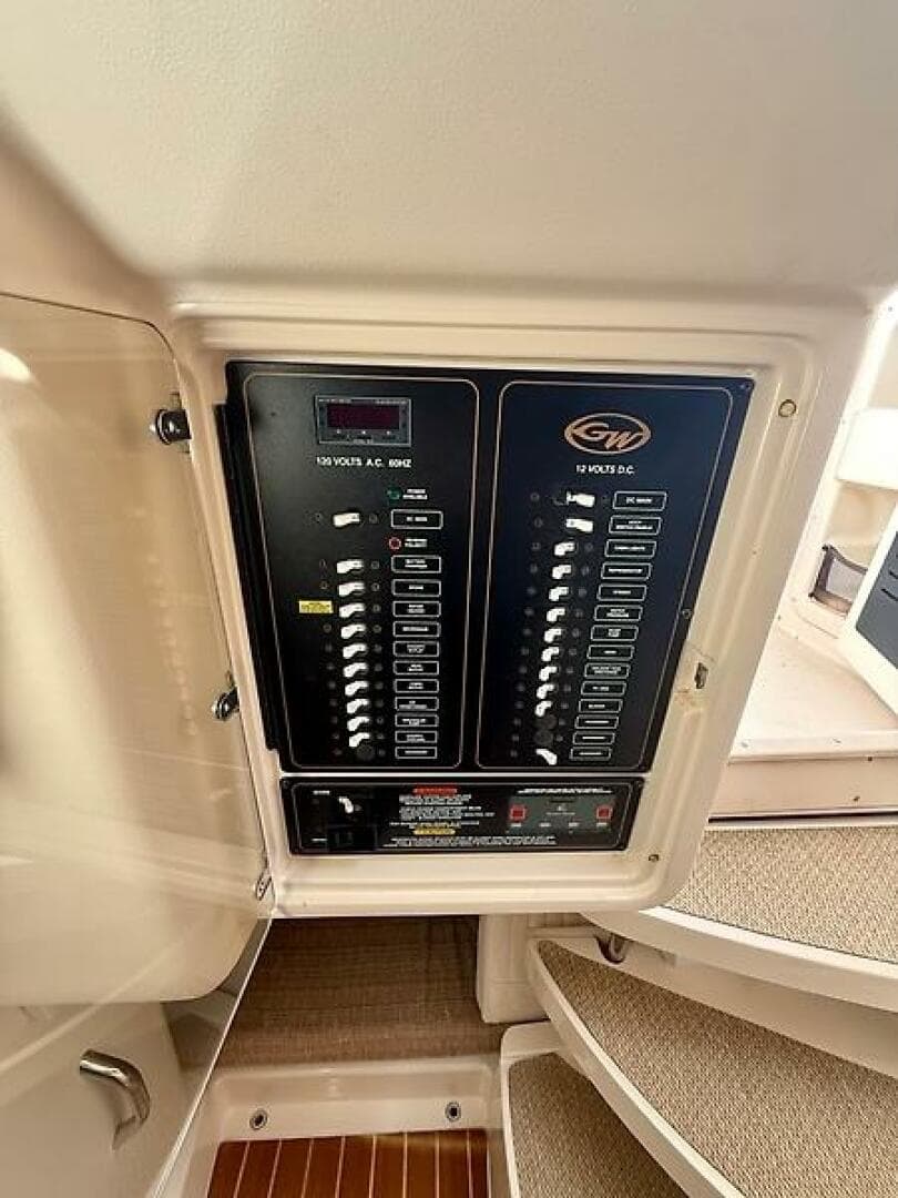 2007 Grady-White 305 Express — photo 30