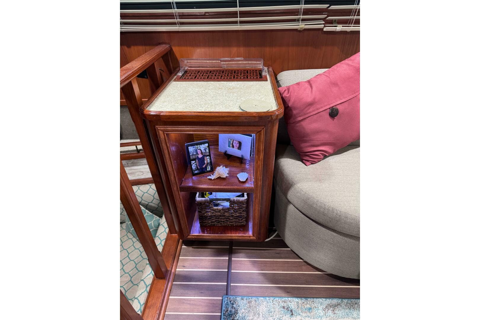 1986 Egg Harbor 37 Convertible — photo 12