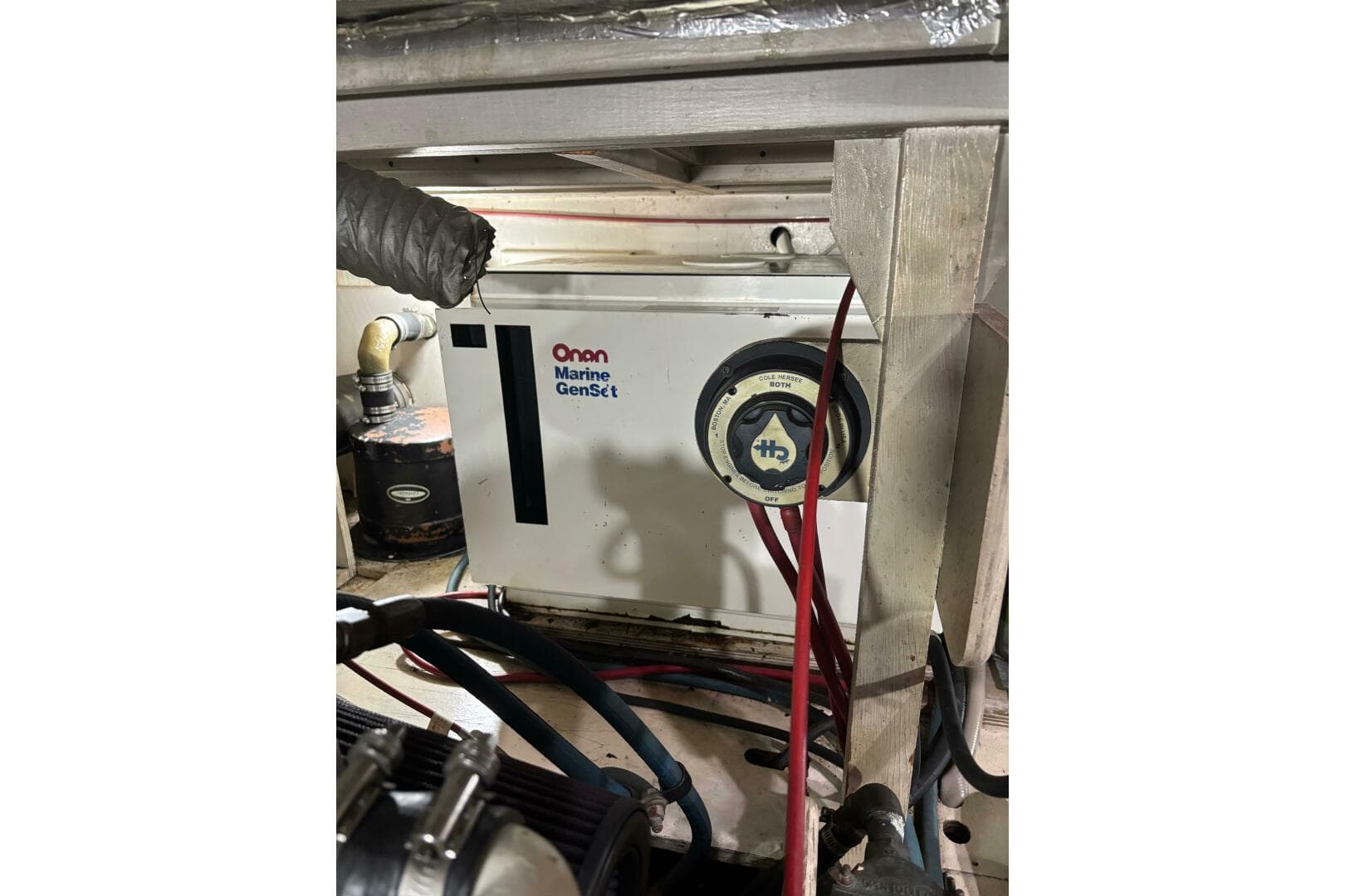 1986 Egg Harbor 37 Convertible — photo 29