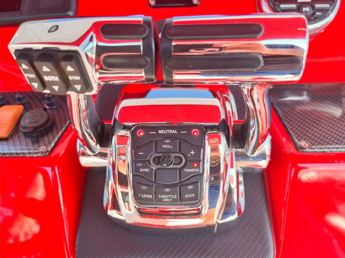 2014 Avanti 36 — photo 20