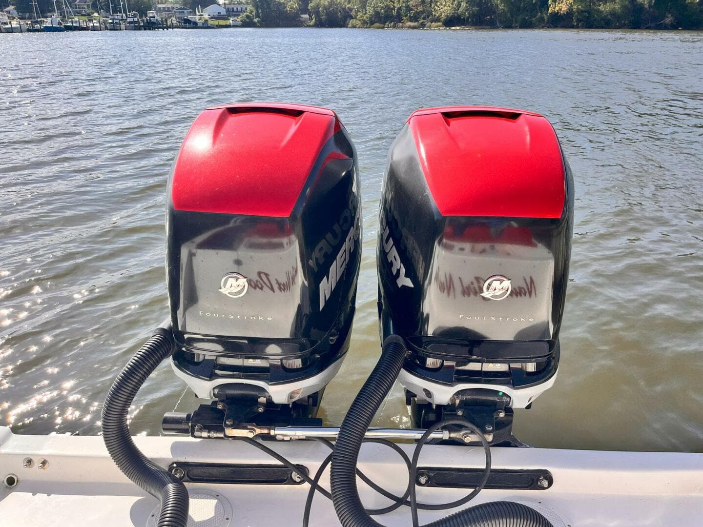 2014 Avanti 36 — photo 31