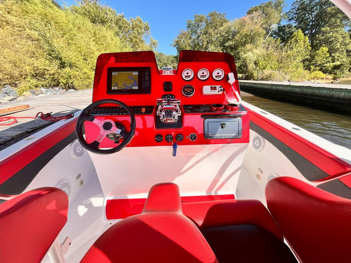 2014 Avanti 36 — photo 18