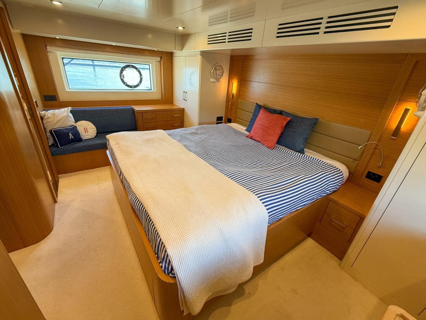 2020 Sirena 58 Coupe — photo 9