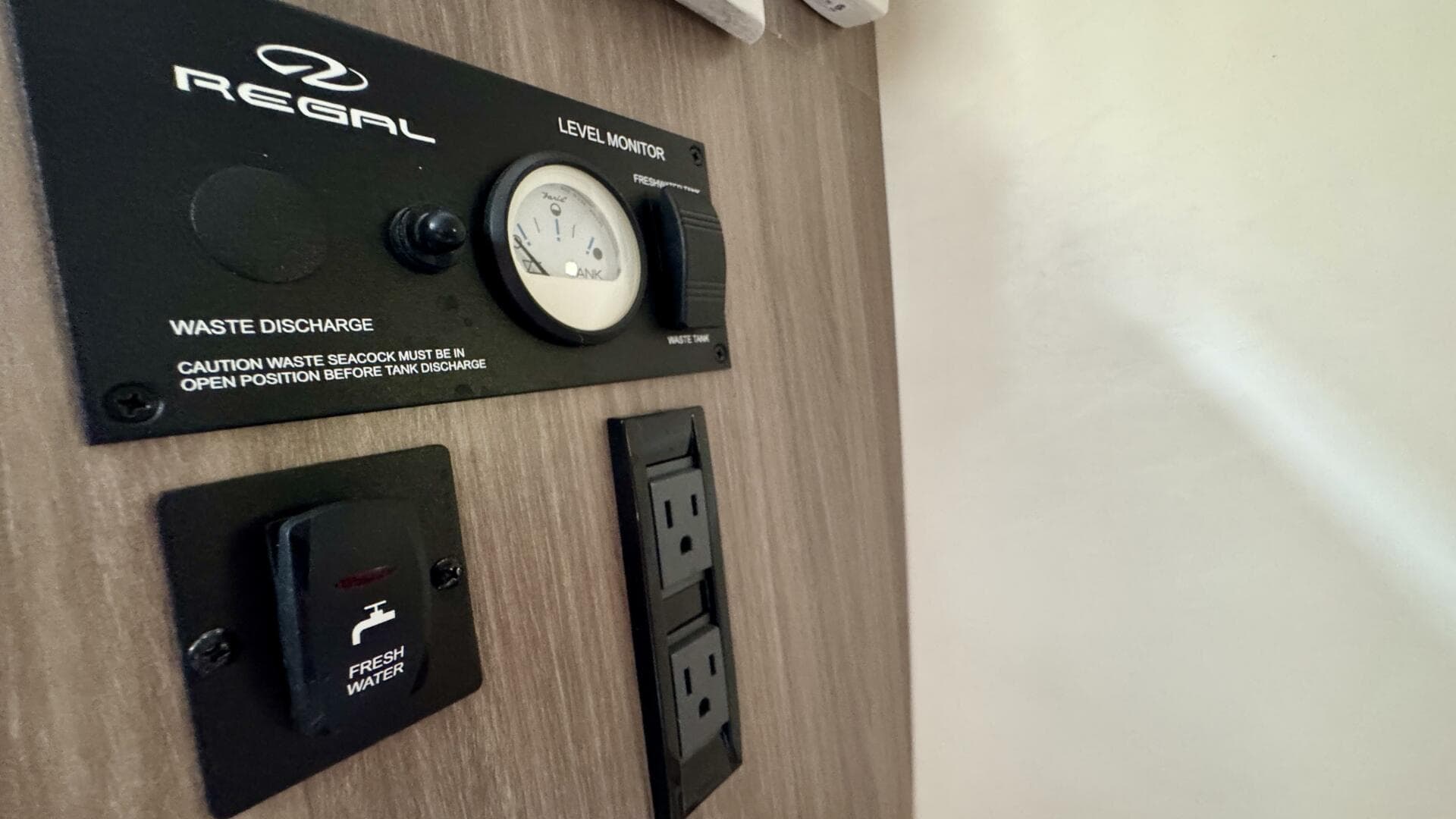 2022 Regal 26 Xo — photo 38