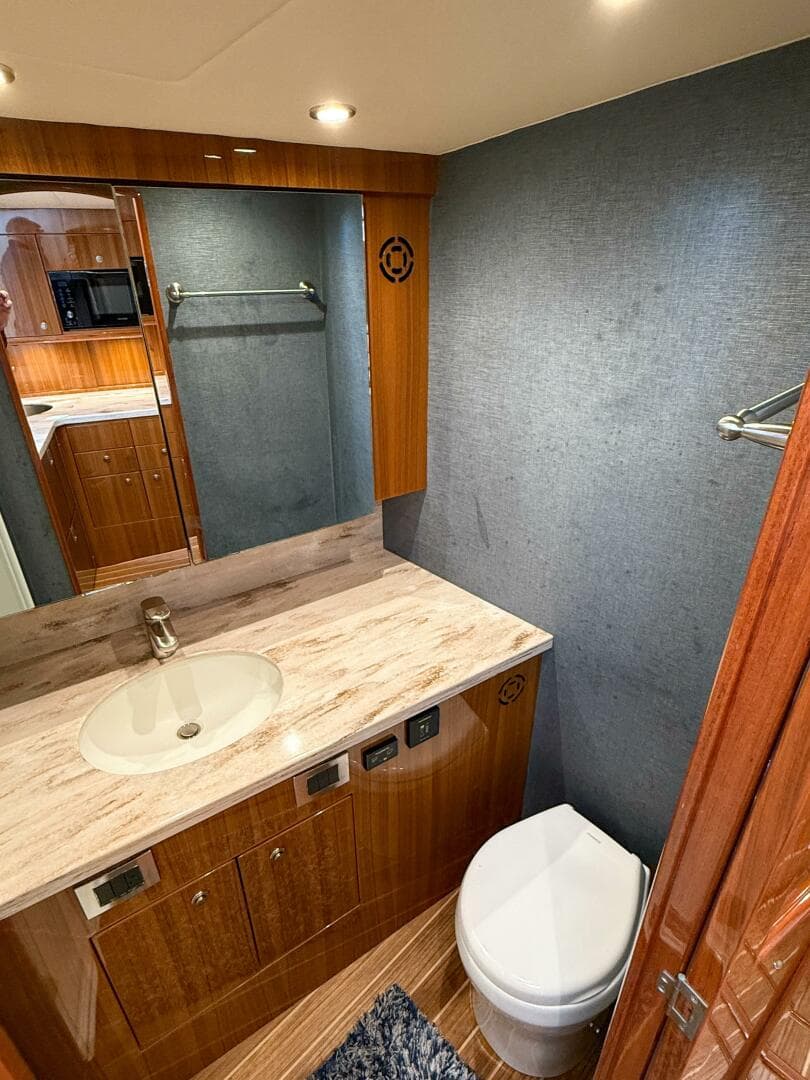 2019 Viking 38 Billfish — photo 12