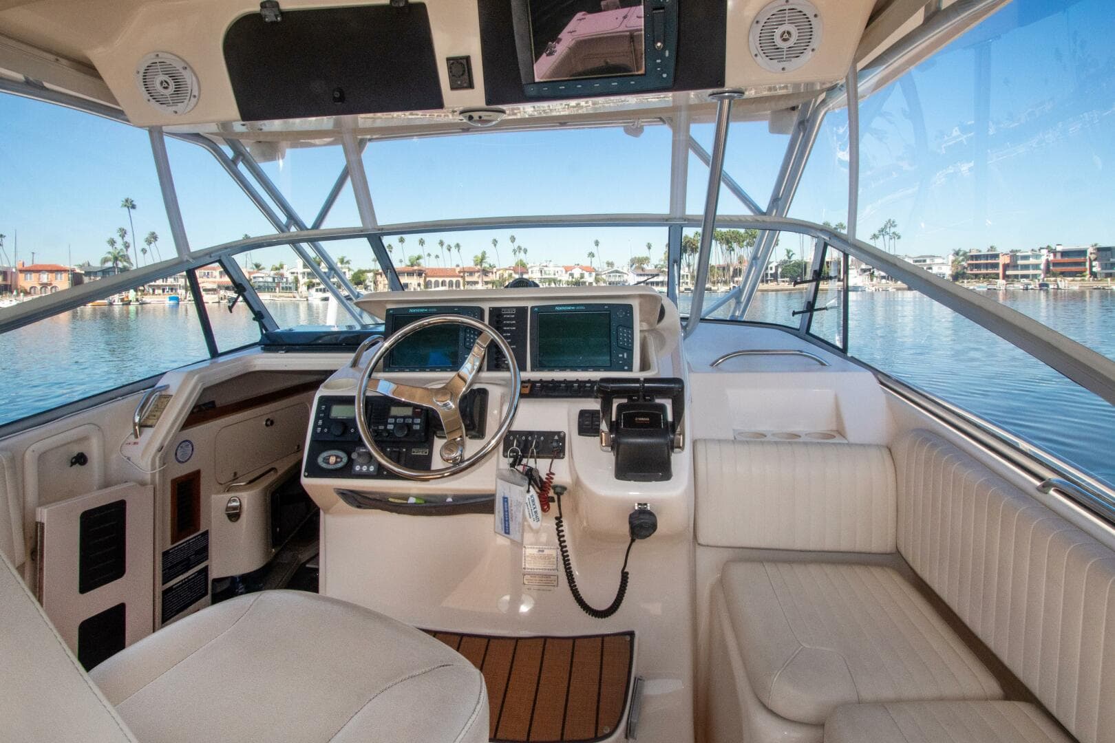 2006 Grady-White 330 Express — photo 13