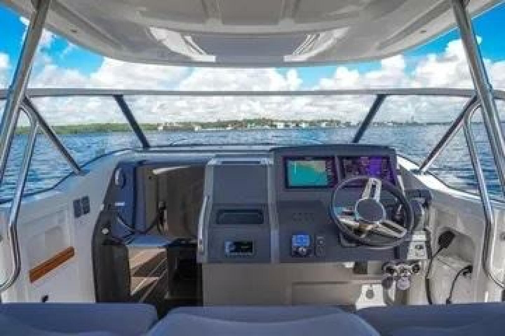 2022 Nimbus T11 — photo 18