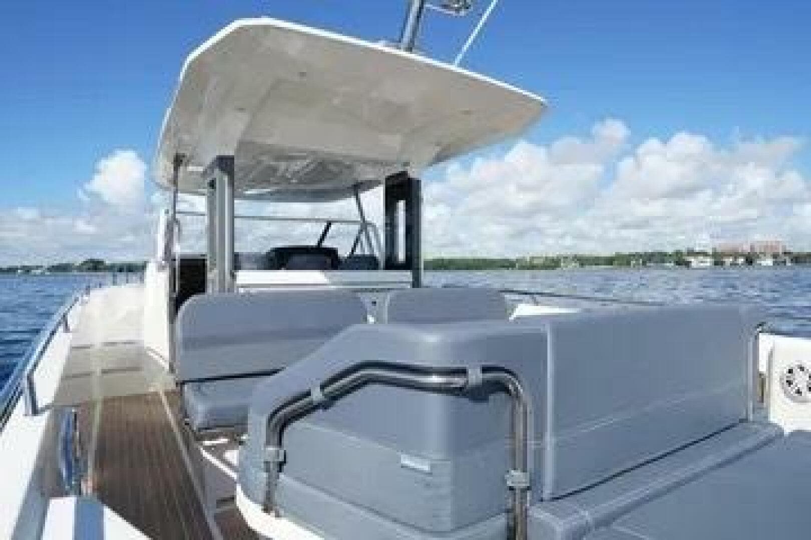 2022 Nimbus T11 — photo 9