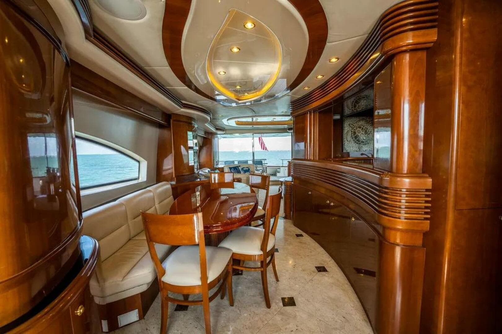 2004 Azimut 80 Carat — photo 13