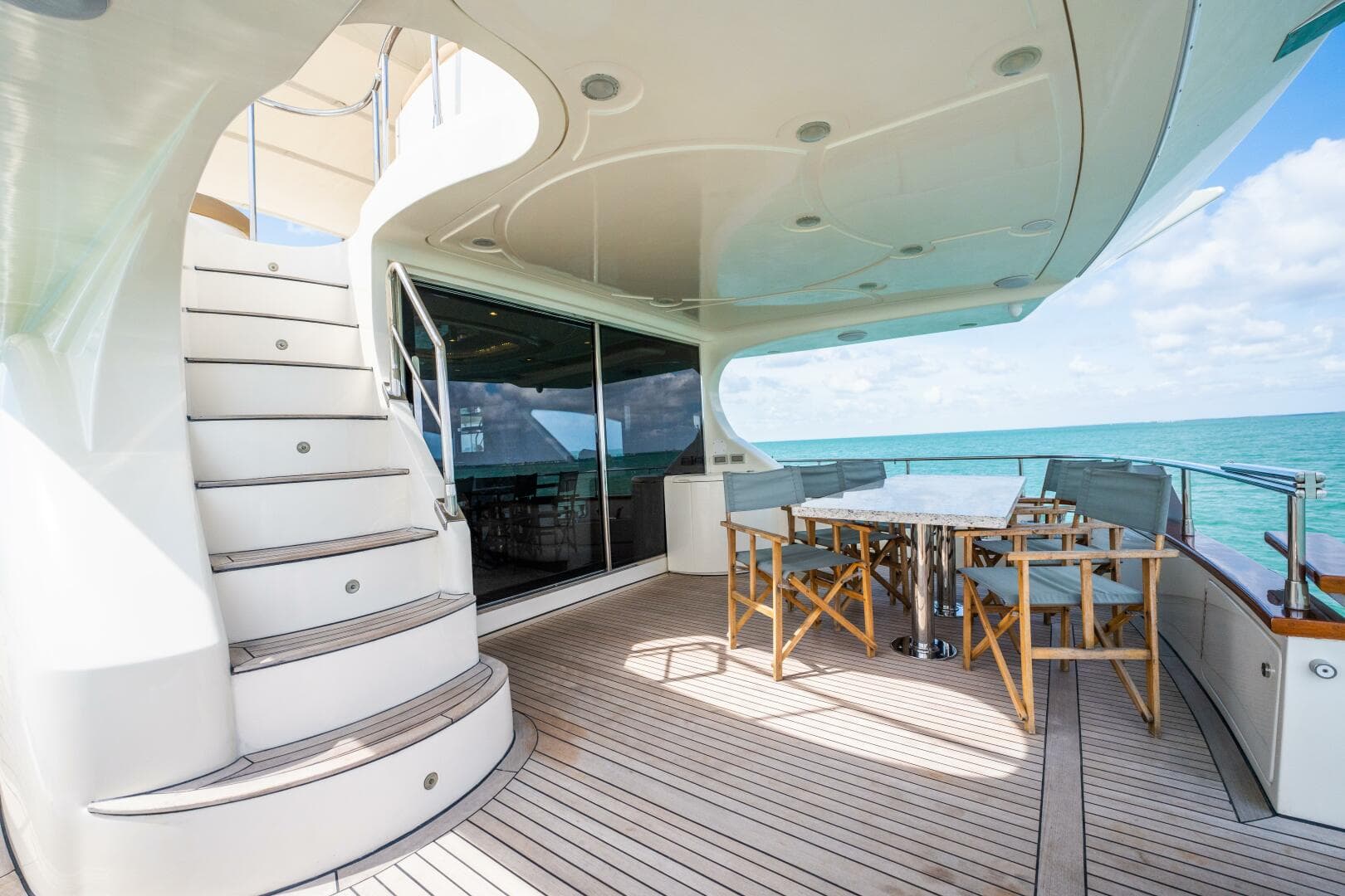 2004 Azimut 80 Carat — photo 11