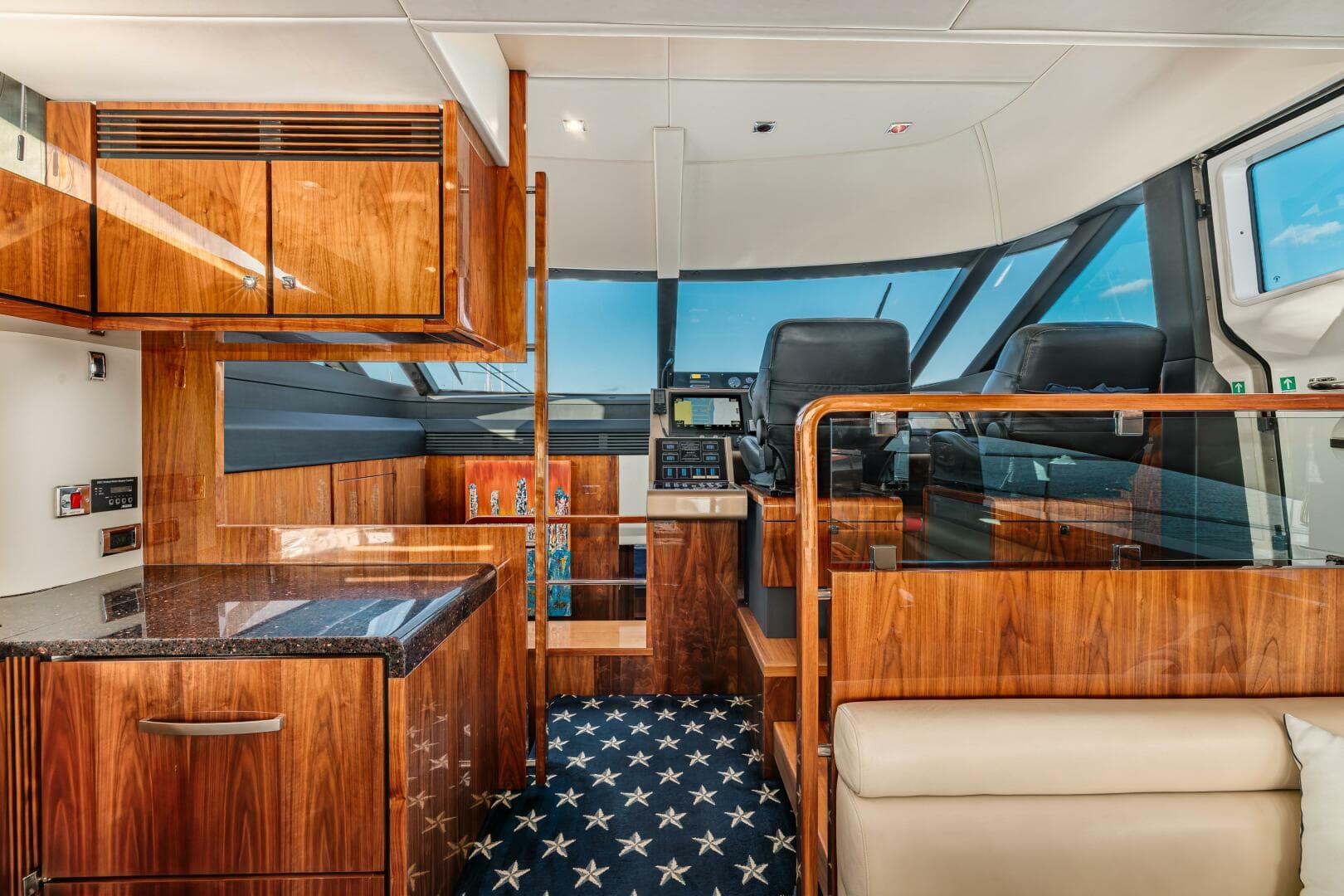 2011 Fairline 65 Squadron — photo 38