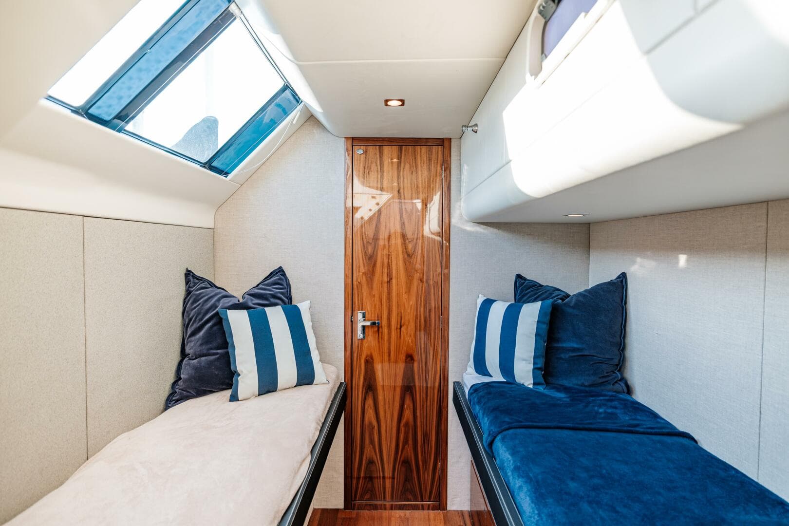 2011 Fairline 65 Squadron — photo 76